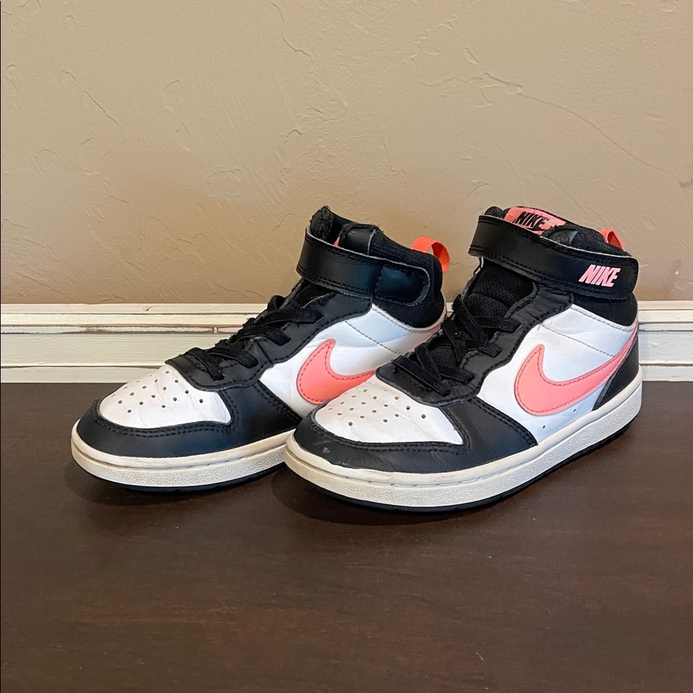 Nike Kids Black and Pink Sneakers